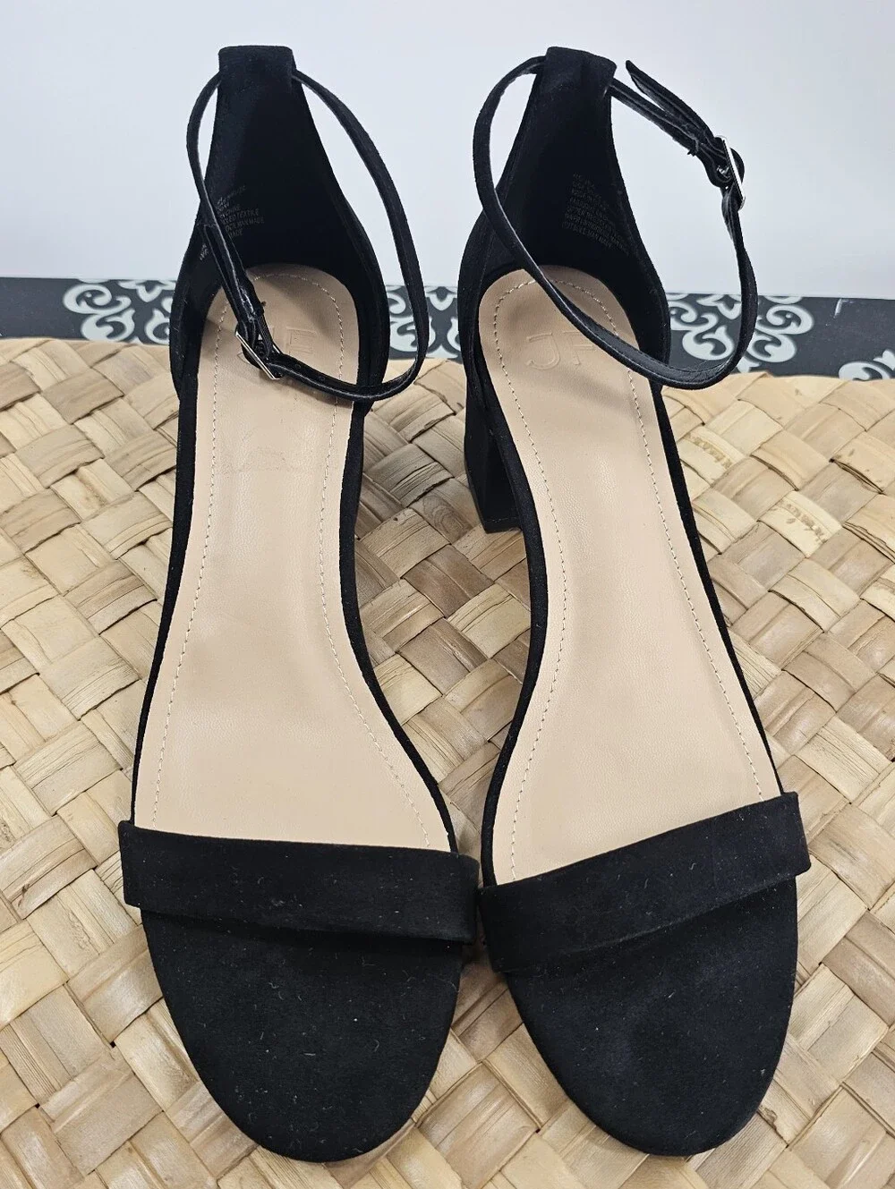 Black Heels Open Toe Low Block Summer Sandals Size 8.5